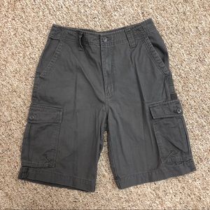 Men’s dark gray cargo shorts